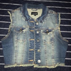 Jean sleeveless jacket